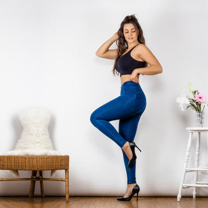 Push-up denim jeggings with booty-shaping effect by Shascullfites